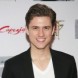 Aaron Tveit dans Graceland