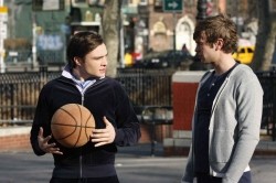 Nate et Chuck font du basket
